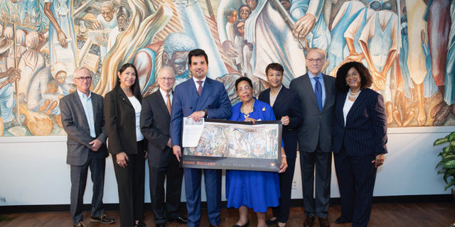 Sheikh Tamim bin Hamad Al Thani, Emir of the State of Qatar with group